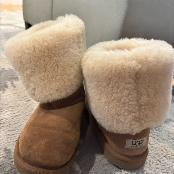 UGG Tan and Cream Fur-Lined Boots UGG | Shoes | Ugg Tan Winter Boots With Cream Fur | Poshmark main image 4